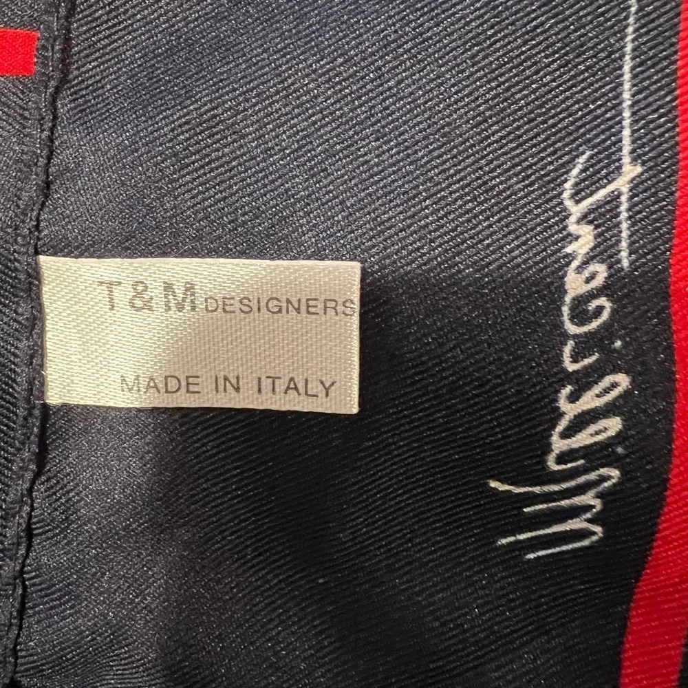 T&M Designers 90s Vintage Millicent The Presidents Signature Decorative Scarf OS